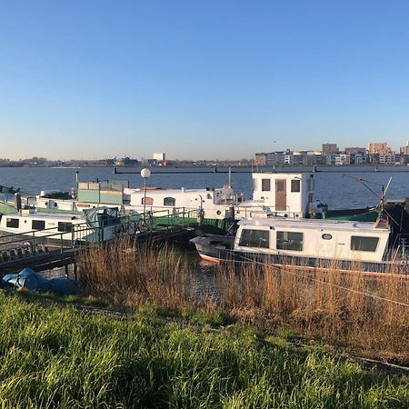 Floating B&B Amsterdam Bagian luar foto