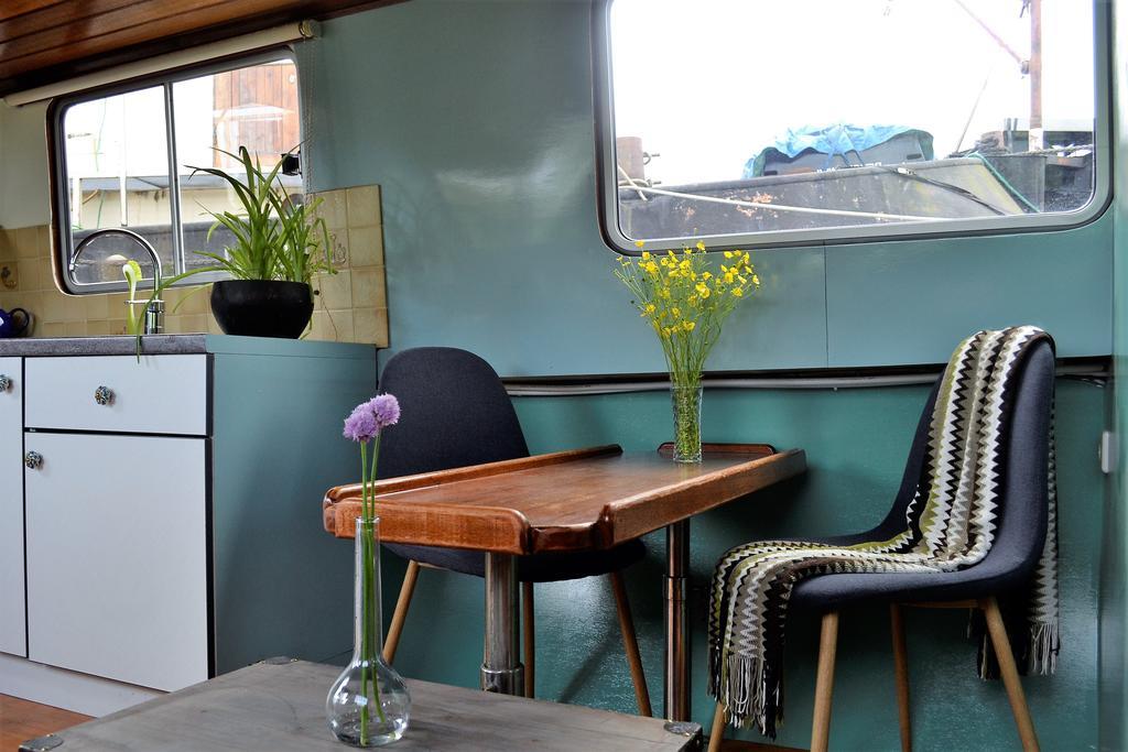 Floating B&B Amsterdam Bagian luar foto